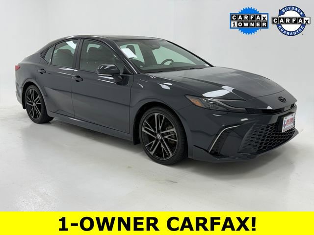 Used 2025 Toyota Camry XSE FWD image 1