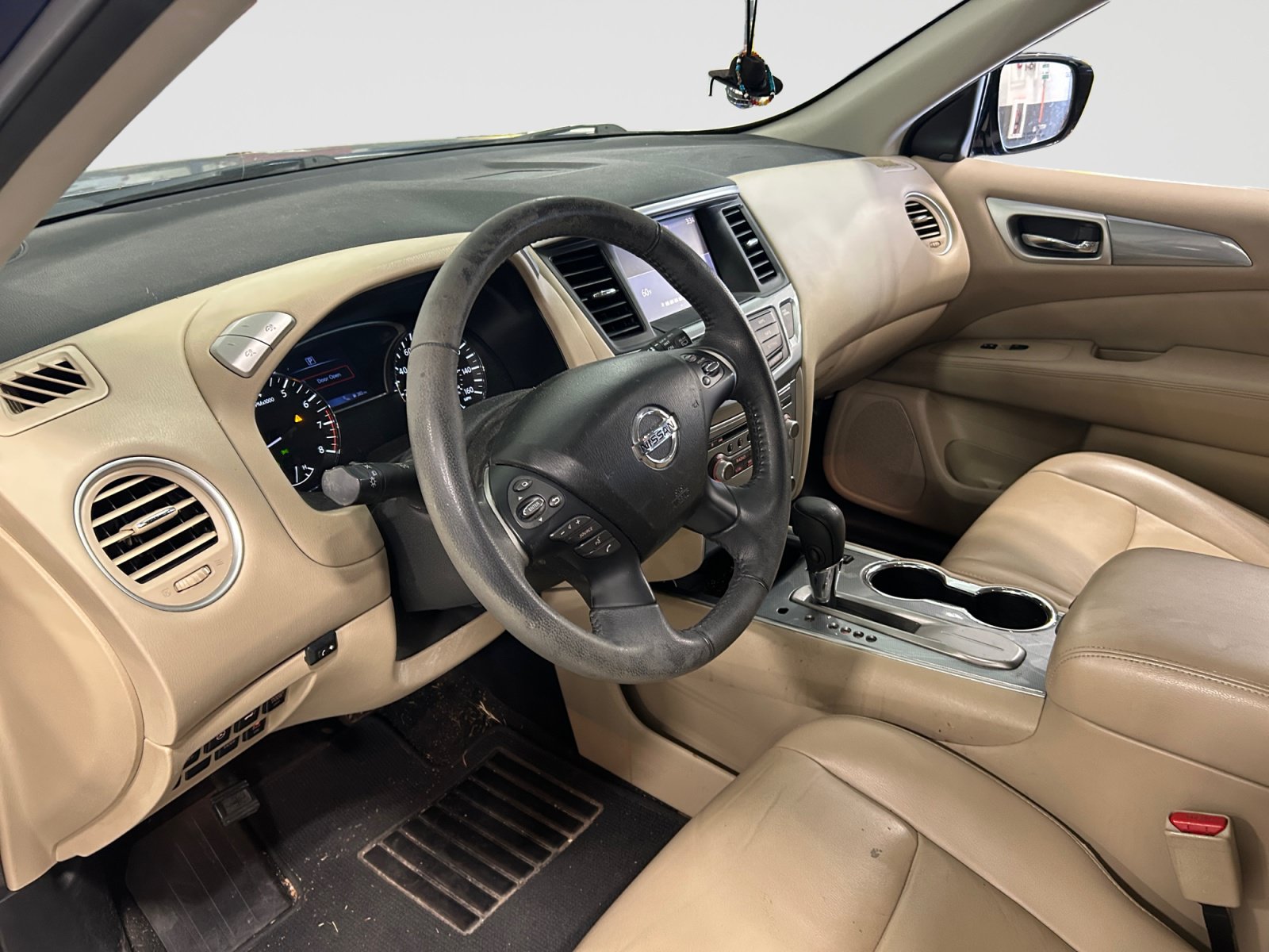 Used 2017 Nissan Pathfinder SL FWD image 8
