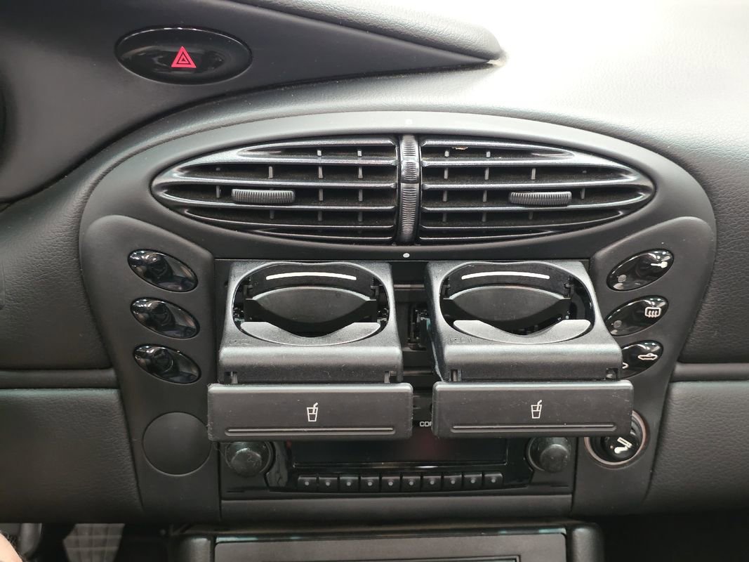 Used 2001 Porsche Boxster image 47