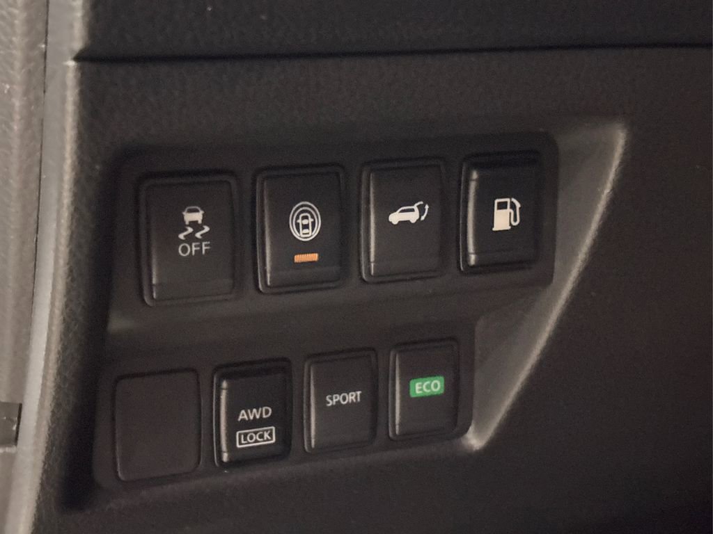 Used 2019 Nissan Rogue SV image 35