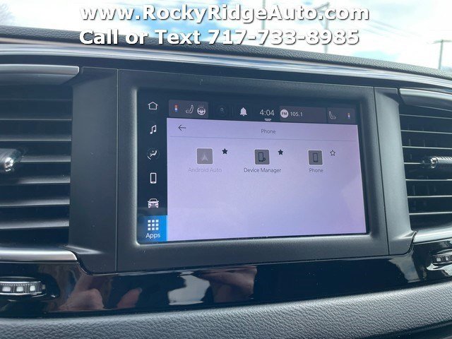 Used 2023 Chrysler Voyager LX image 20