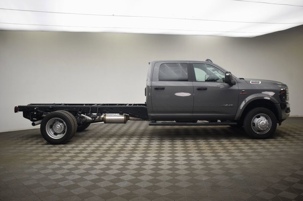 New 2026 RAM 5500 Tradesman AWD/4WD image 3