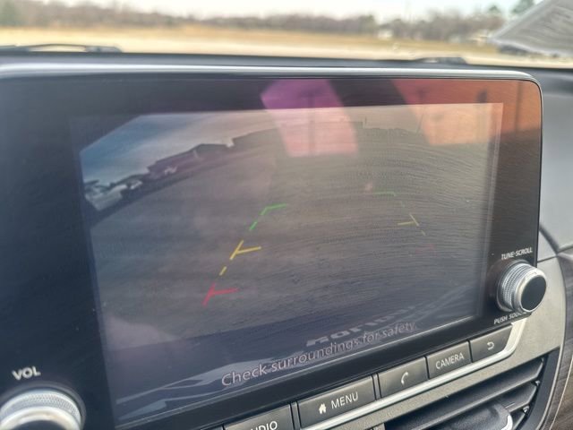 Used 2025 Nissan Altima 2.5 SV FWD image 12