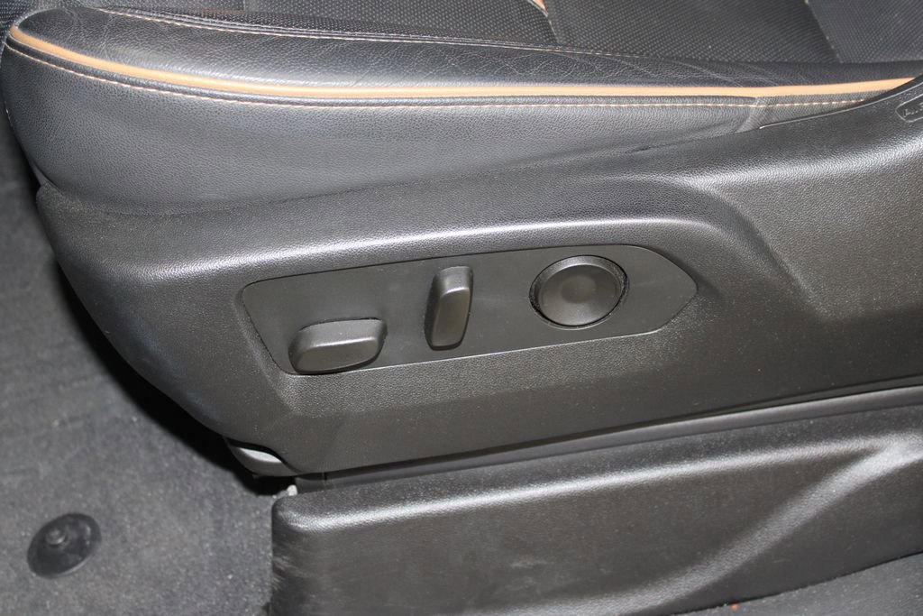 Used 2022 GMC Yukon AT4 w/ Max Trailering Package image 34