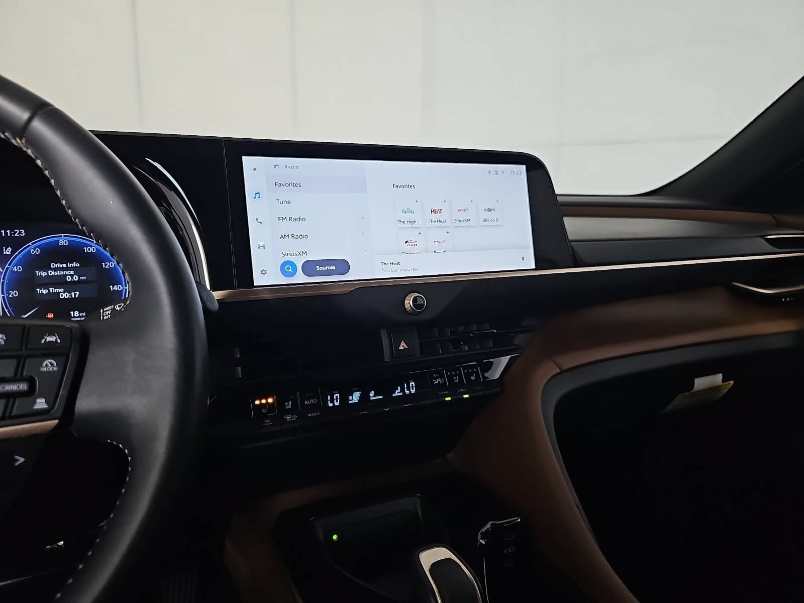 Used 2025 Toyota Crown Signia AWD/4WD image 20