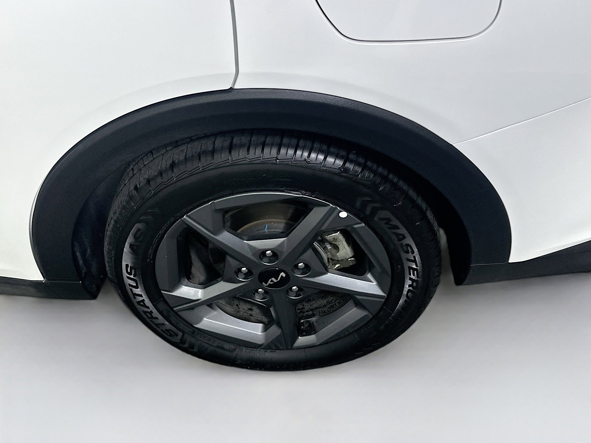 Used 2025 Kia K4 LXS image 11