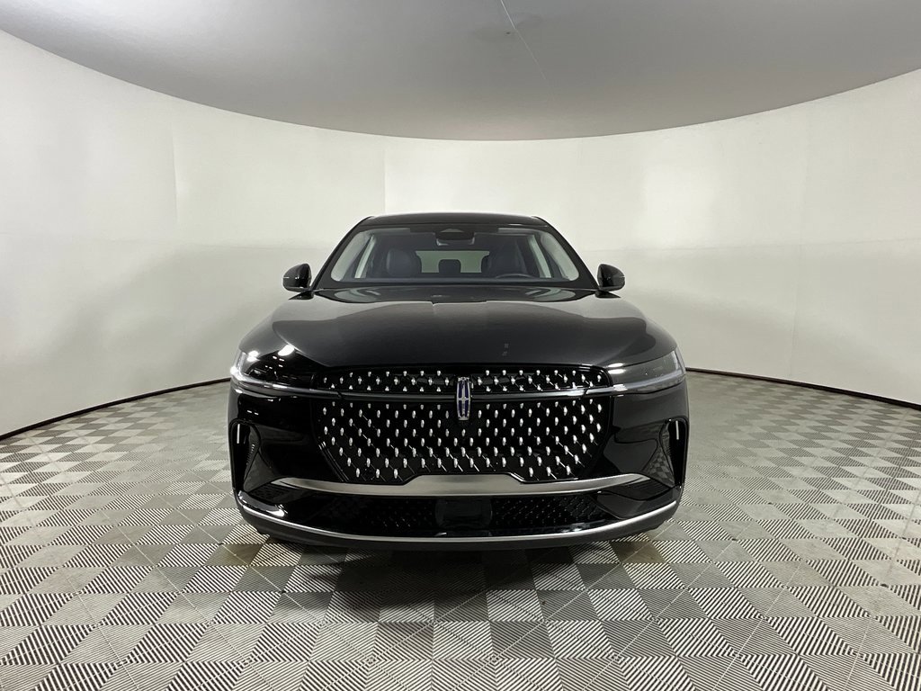 Used 2025 Lincoln Nautilus Premier image 7