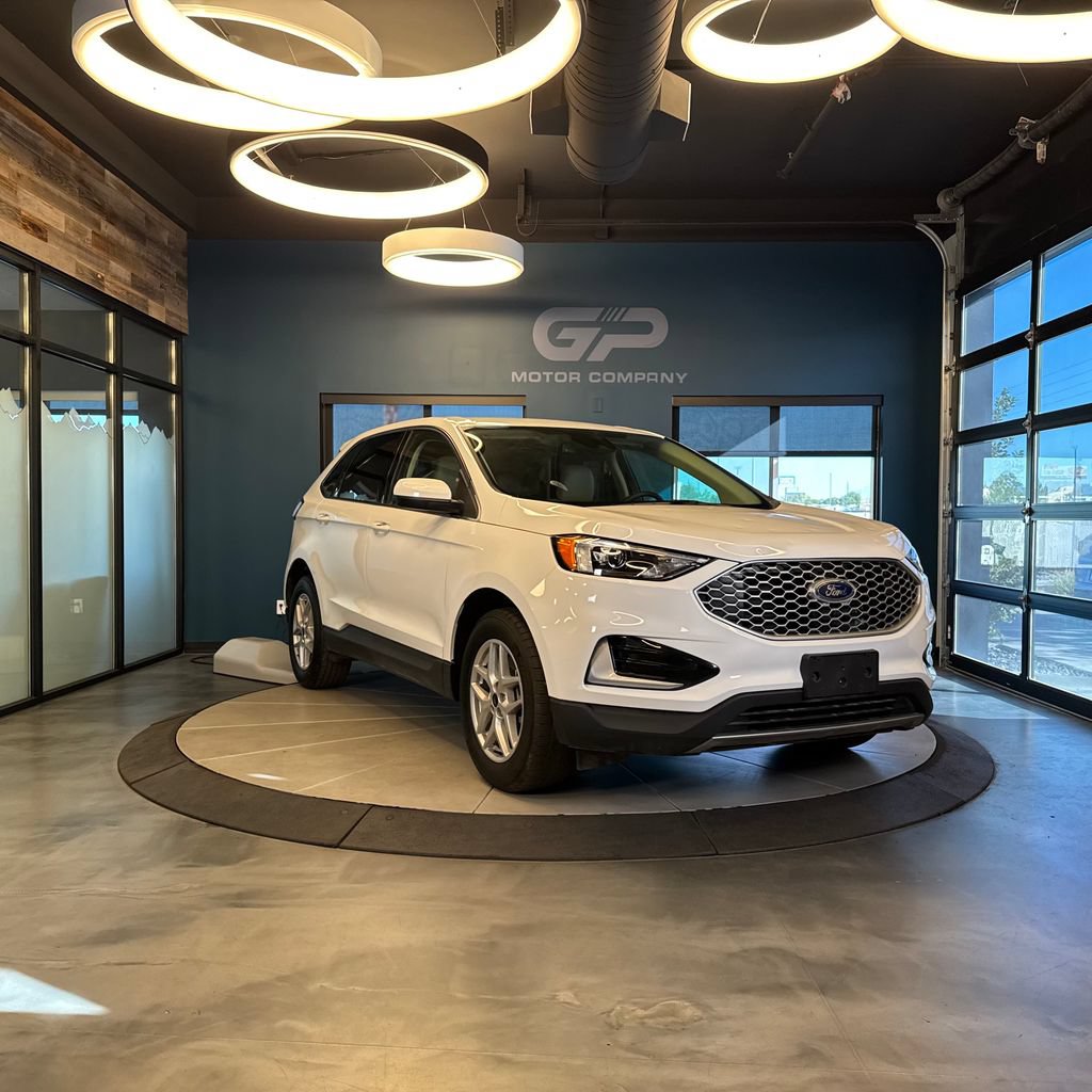 Used 2024 Ford Edge SEL