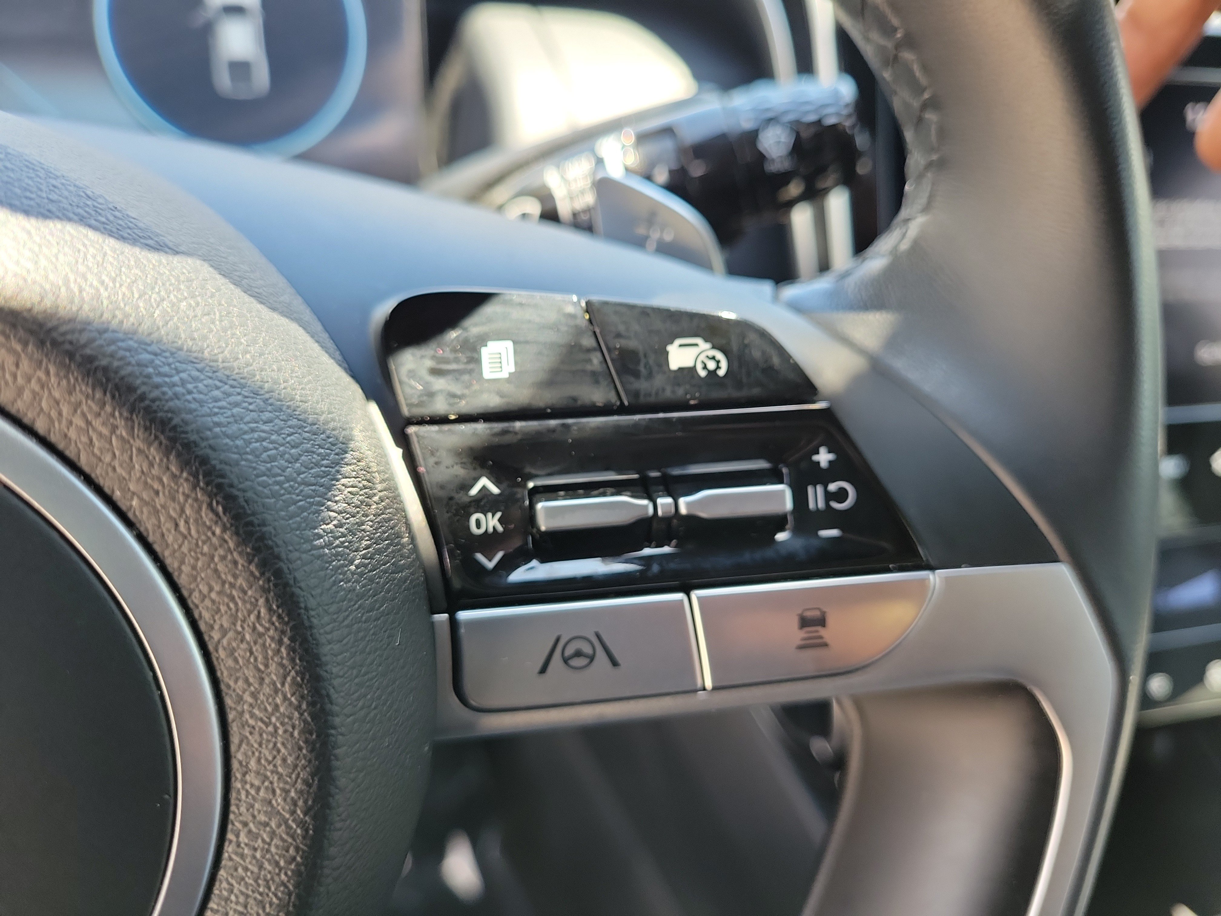 Used 2023 Hyundai Santa Cruz SEL Premium AWD/4WD image 23