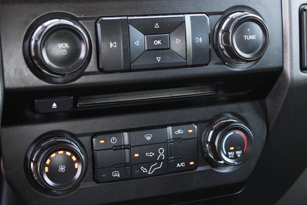 Used 2017 Ford F450 XL w/ Power Equipment Group image 28