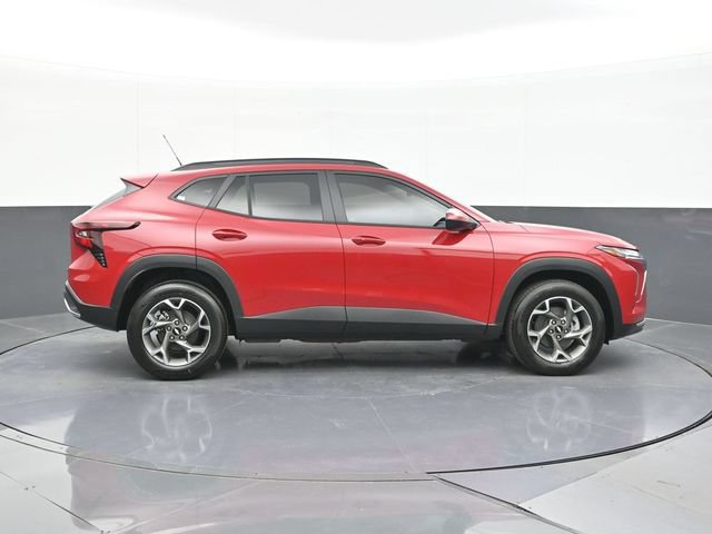 New 2026 Chevrolet Trax LT w/ Sunroof Package FWD image 12