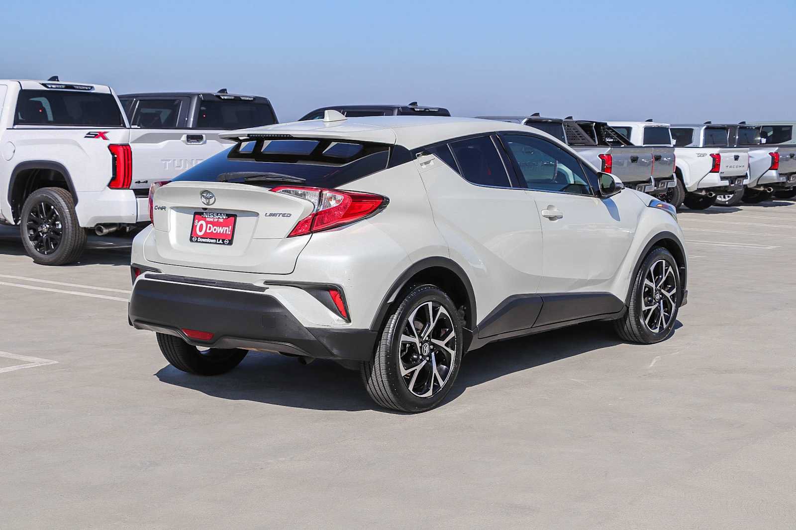 Used 2019 Toyota C-HR Limited FWD image 6