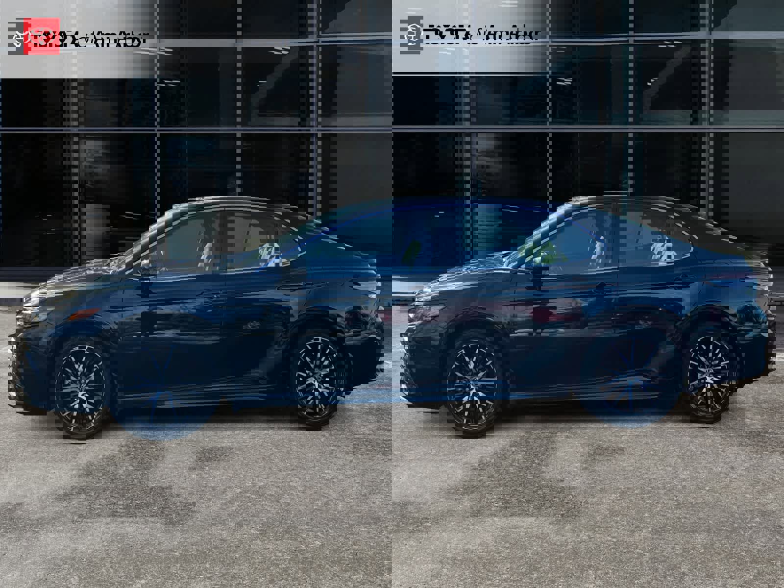 Used 2024 Toyota Camry SE image 10