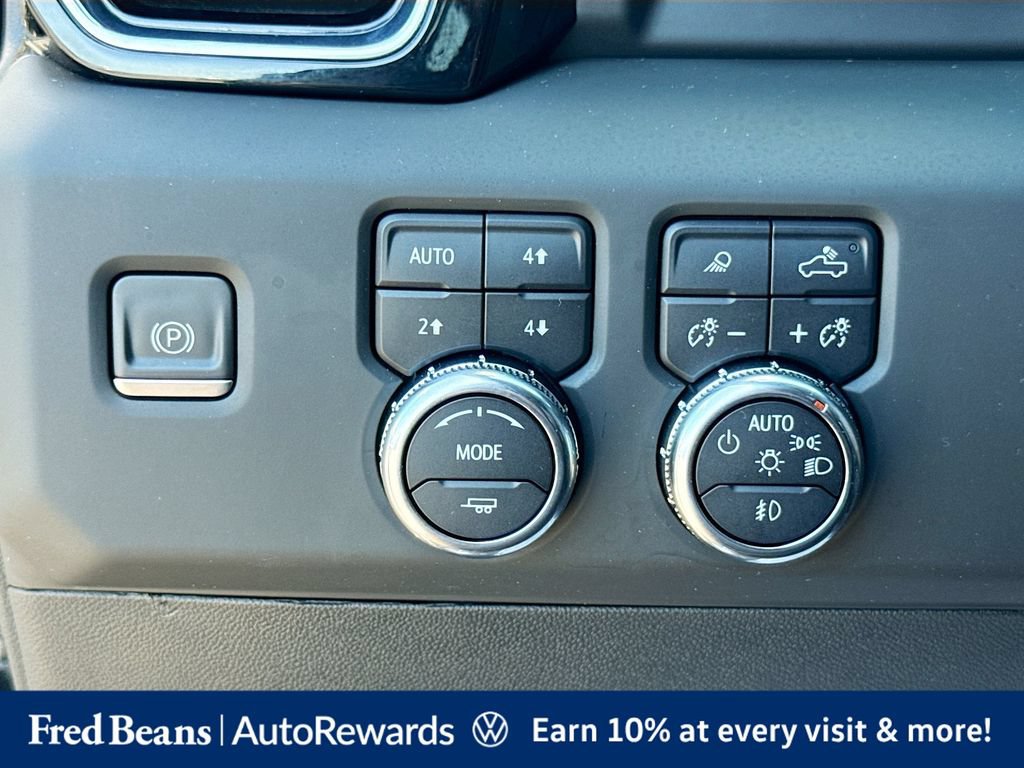 Used 2023 GMC Sierra 1500 Denali w/ Denali Reserve Package AWD/4WD image 14