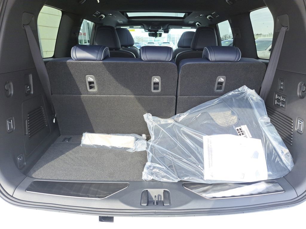 Certified 2026 INFINITI QX80 4WD w/ Sport Exterior Package image 16