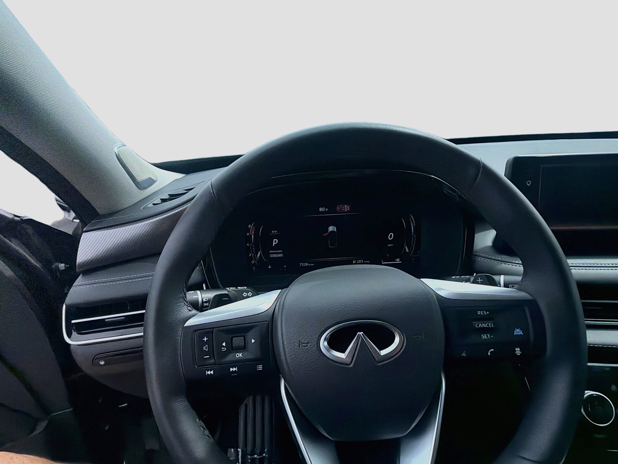 Used 2026 INFINITI QX60 Luxe w/ Family Package FWD image 11