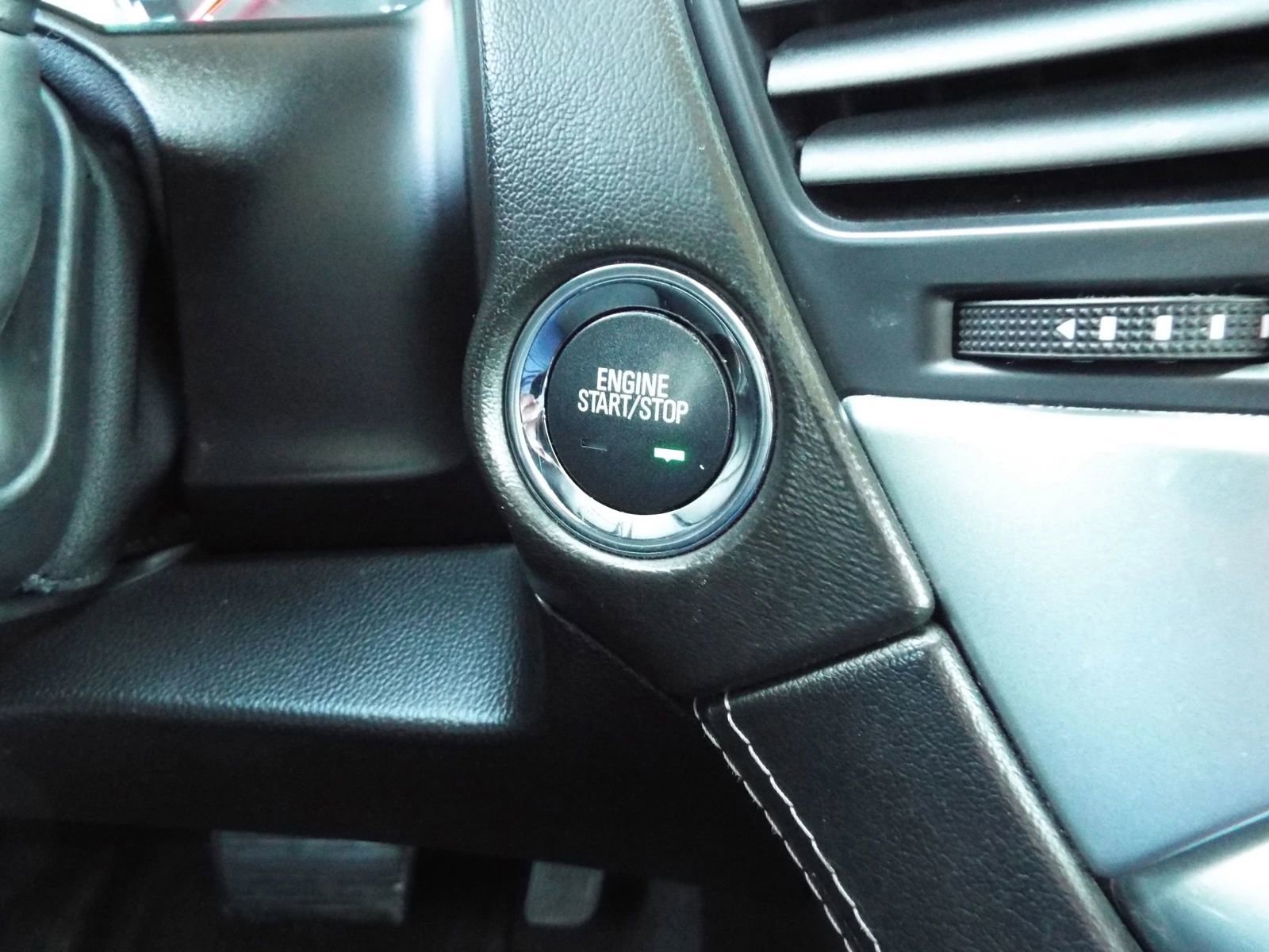 Used 2015 Chevrolet Suburban LTZ image 19