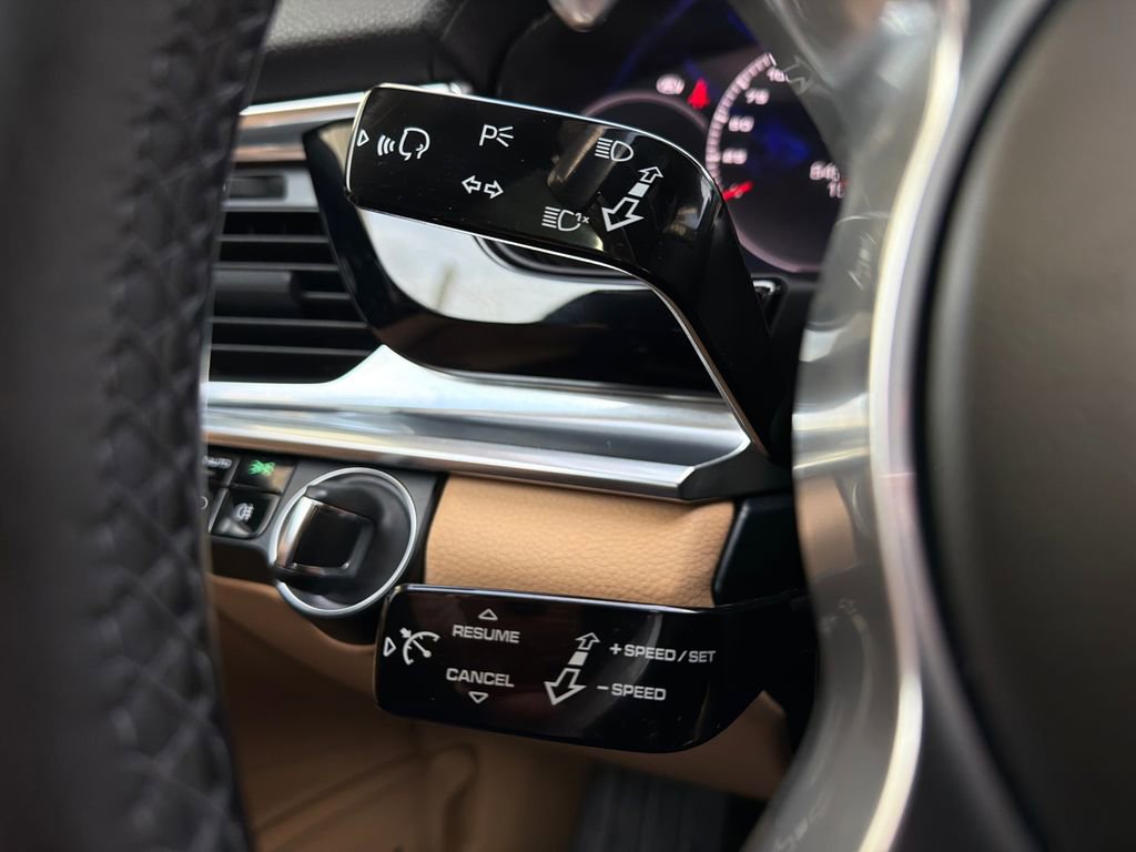 Used 2018 Porsche Panamera 4 w/ Premium Package Plus image 29