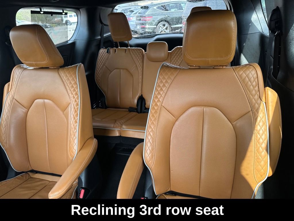 Used 2023 Chrysler Pacifica Pinnacle FWD image 26