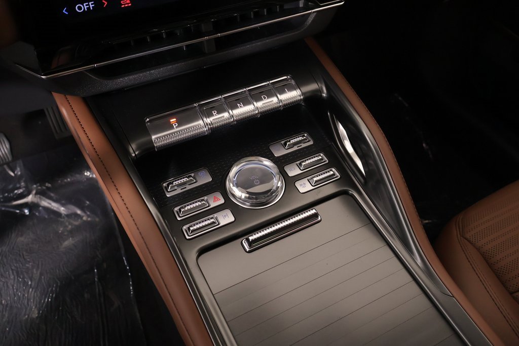 New 2026 Lincoln Nautilus Reserve image 8