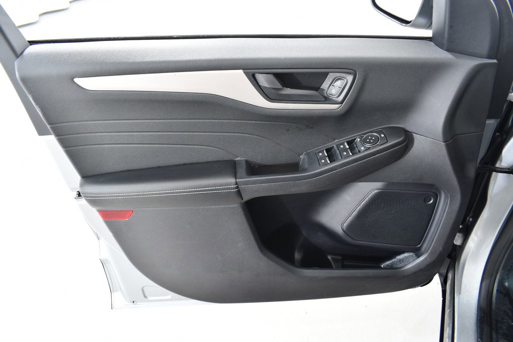 Used 2022 Ford Escape SE w/ Convenience Package image 25