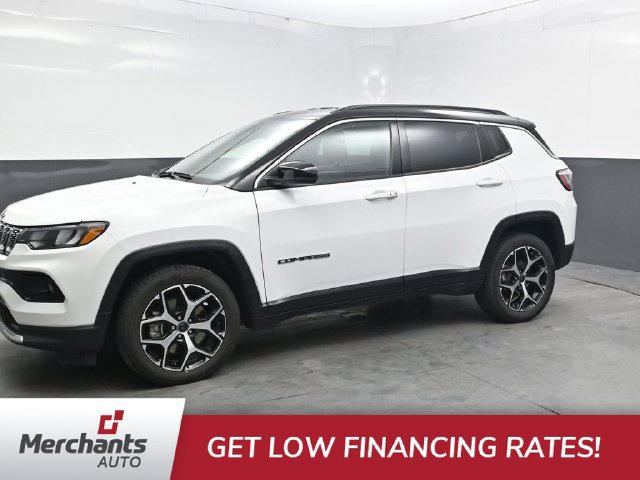 Used 2025 Jeep Compass Limited AWD/4WD image 3