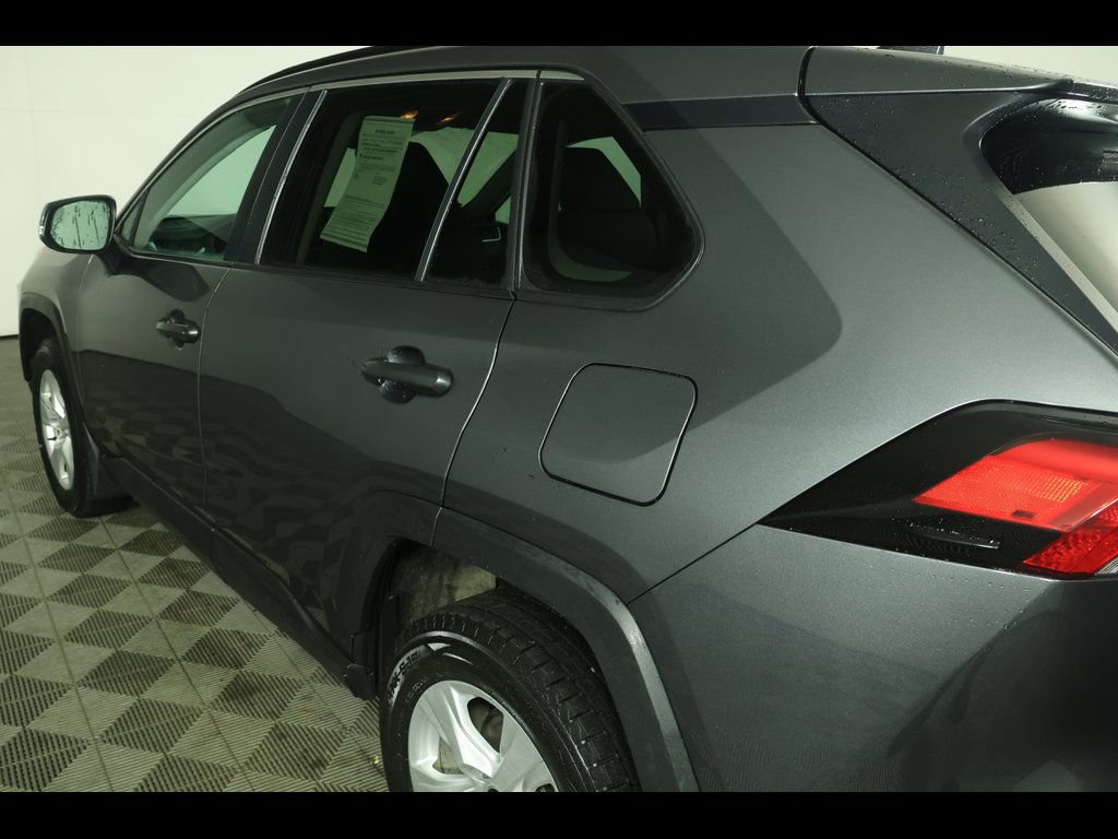 Used 2021 Toyota RAV4 XLE image 15