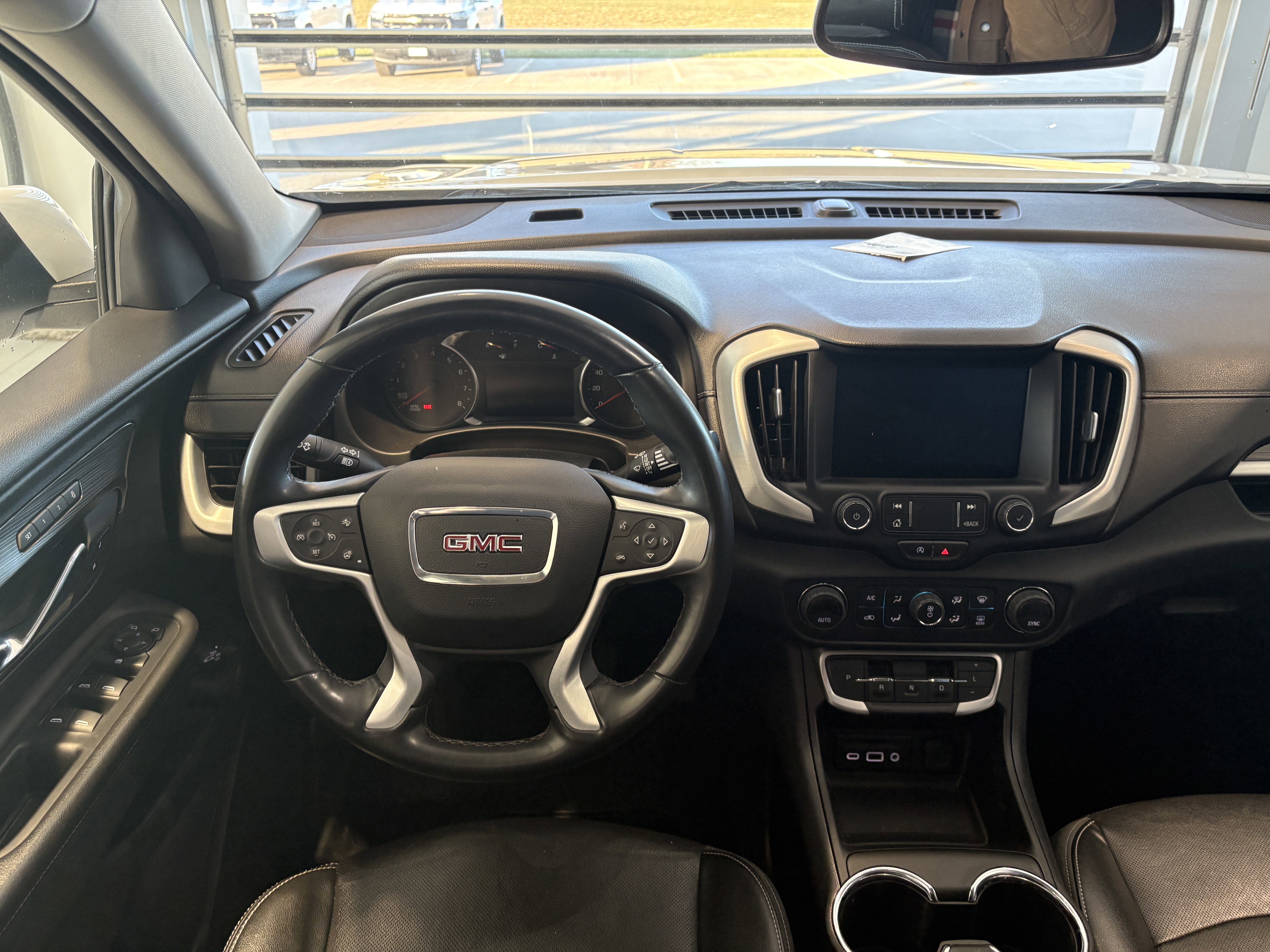 Used 2023 GMC Terrain SLT image 10