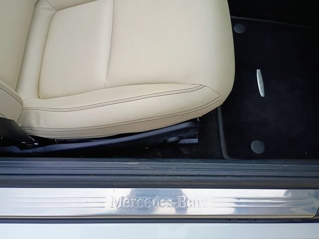 Used 2015 Mercedes-Benz SLK 250 image 40