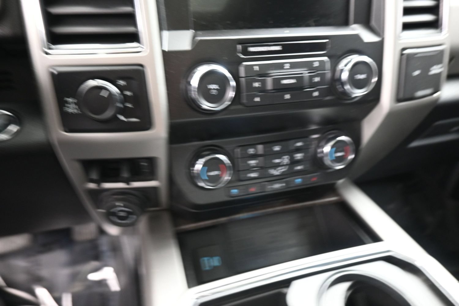 Used 2020 Ford F250 Lariat w/ Lariat Ultimate Package AWD/4WD image 15