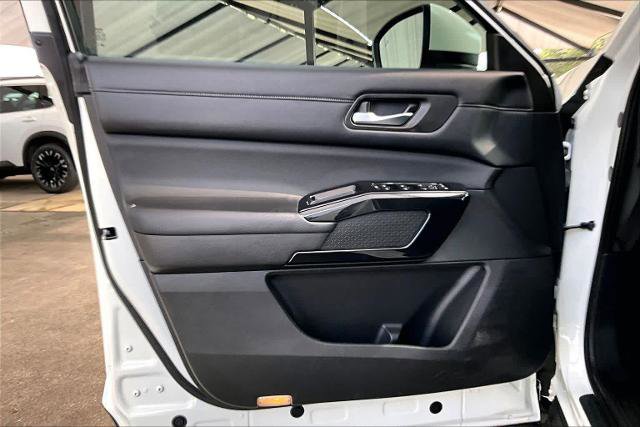 Certified 2022 Nissan Pathfinder SV FWD image 21