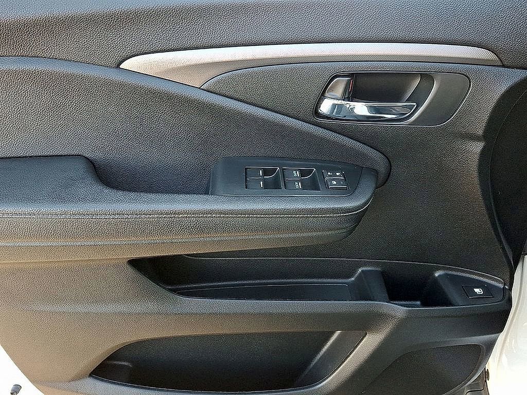 Used 2021 Honda Ridgeline Sport image 12