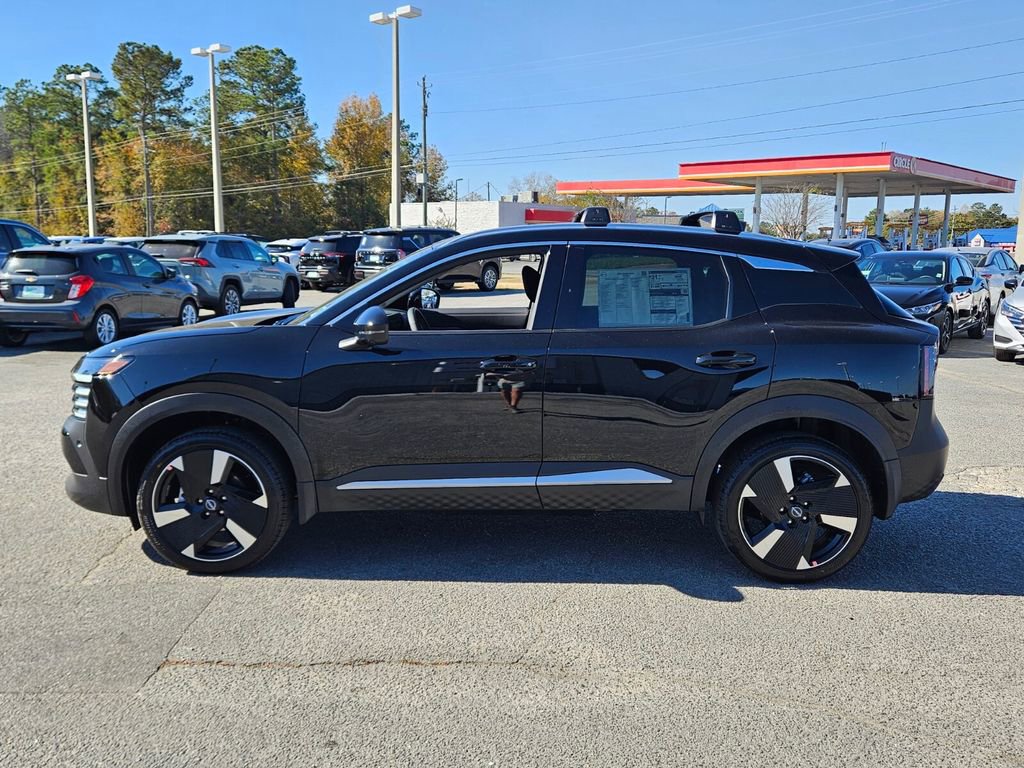 New 2026 Nissan Kicks SR w/ Cold Weather Package image 2