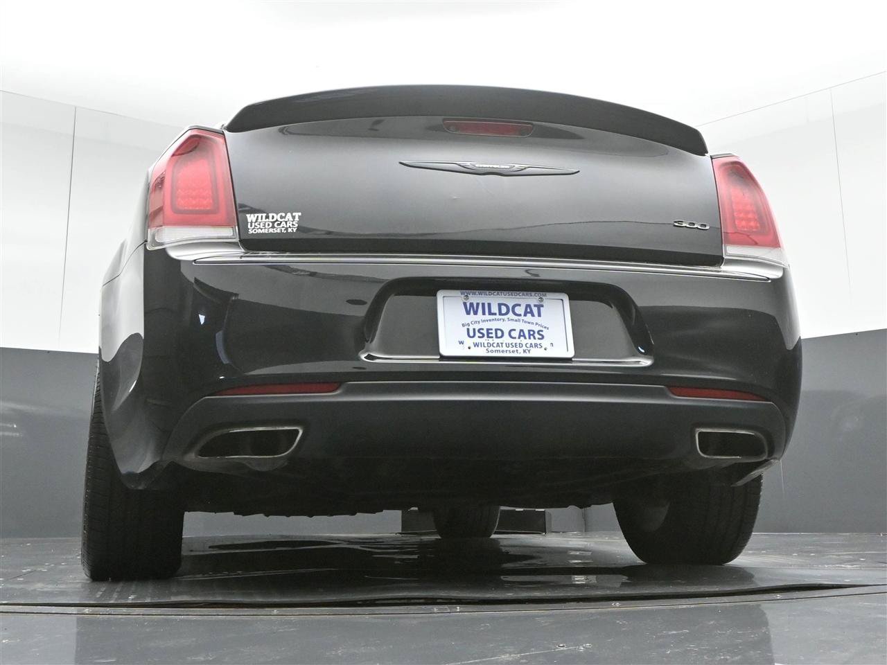 Used 2021 Chrysler 300 Touring w/ Sport Appearance Package RWD image 34