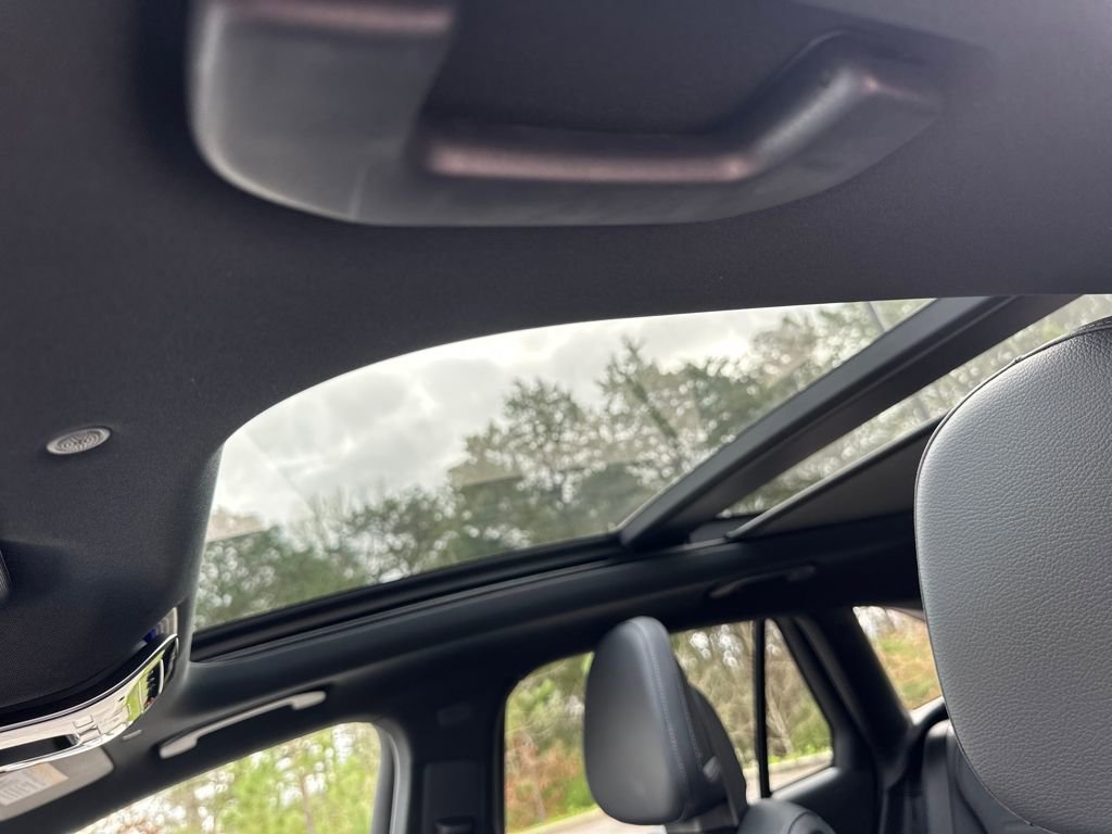 Certified 2025 Mercedes-Benz GLC 300 4MATIC image 12