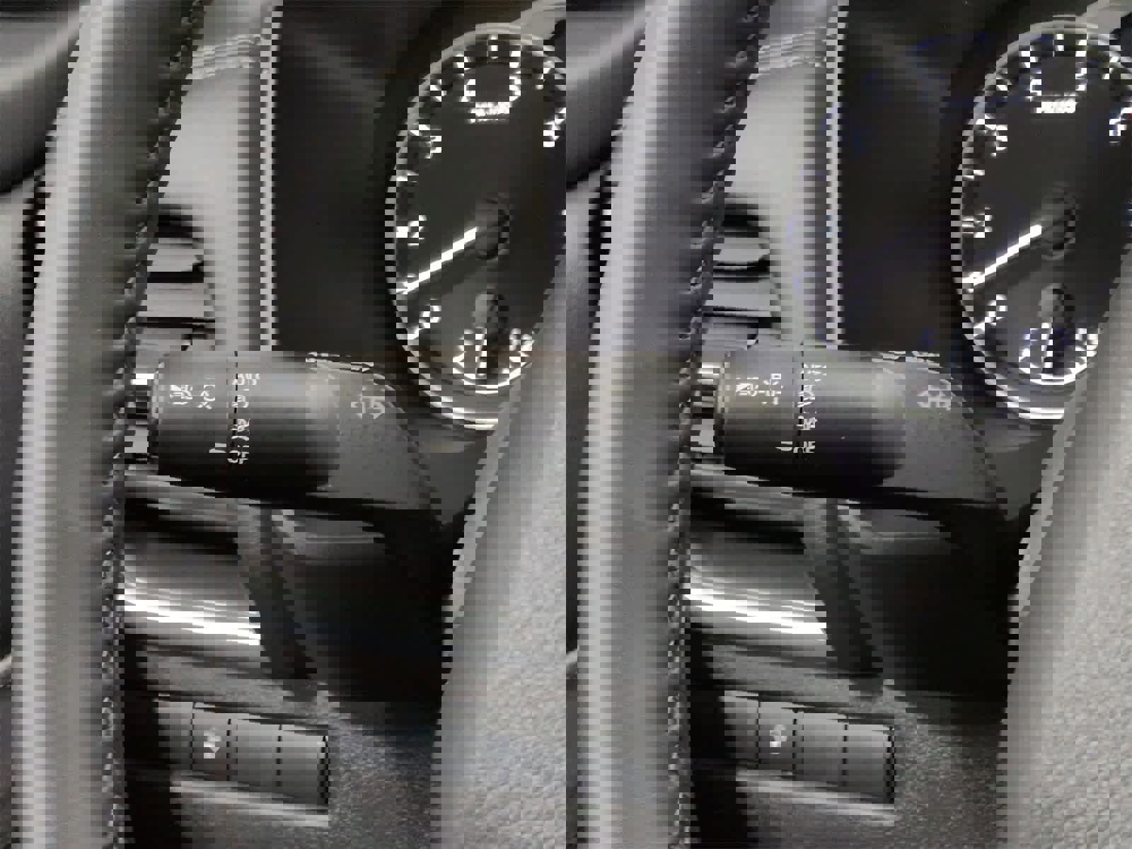 Used 2025 Nissan Rogue SV image 27