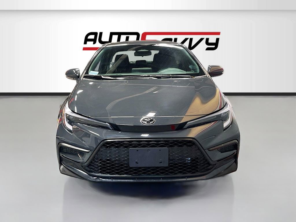 Used 2025 Toyota Corolla SE image 2