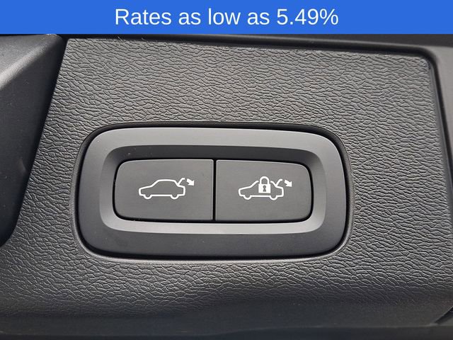 Certified 2023 Volvo XC60 T8 Ultimate image 31