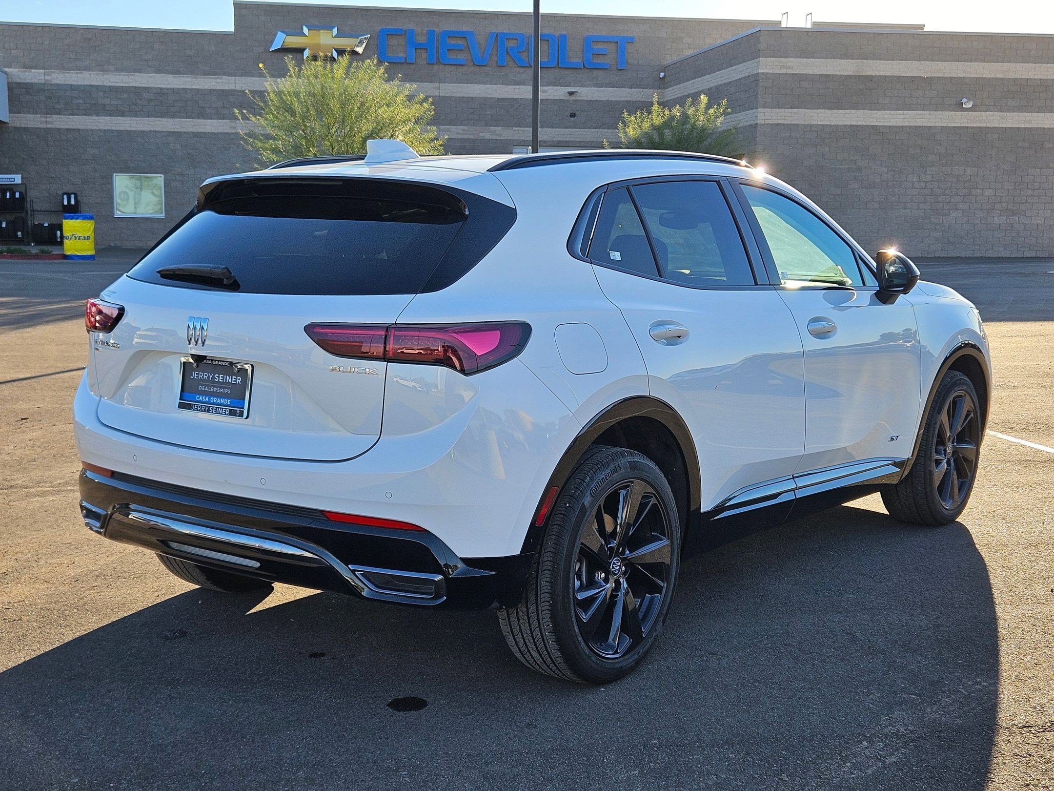 Used 2025 Buick Envision Sport Touring image 5