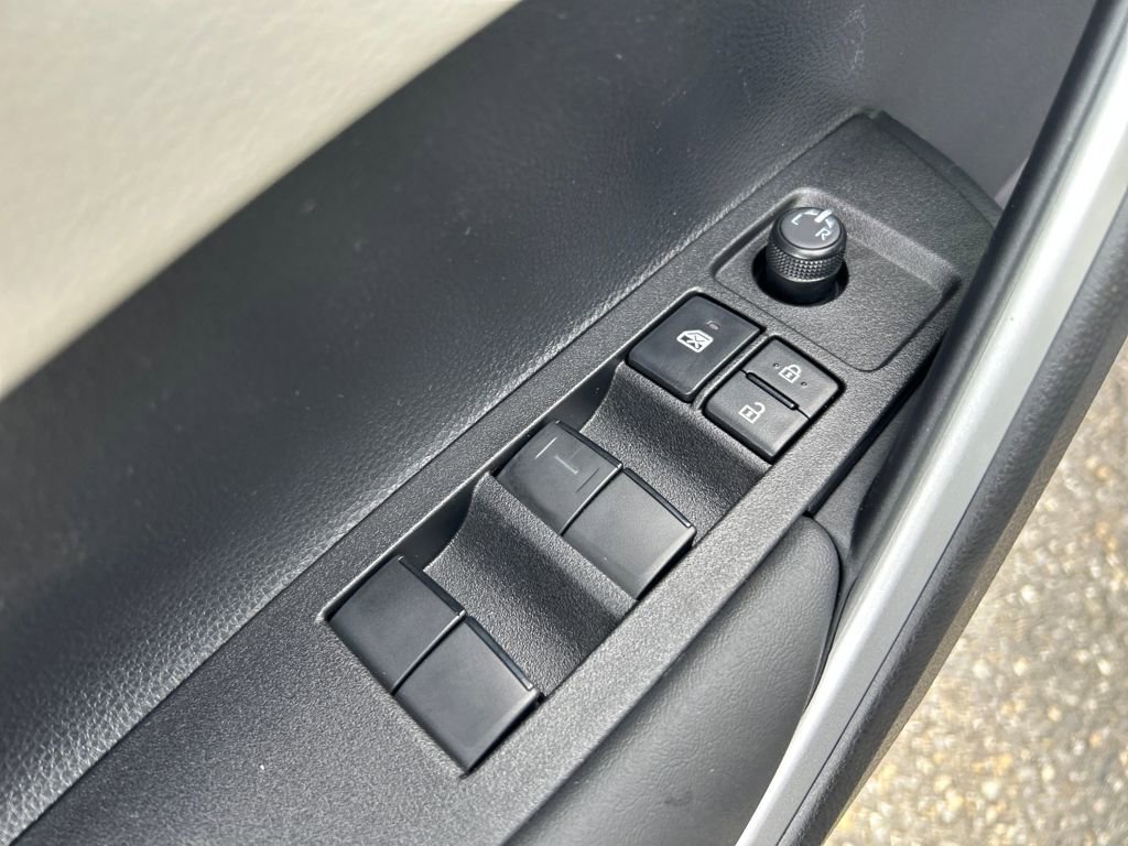 New 2026 Toyota Corolla Cross L image 19