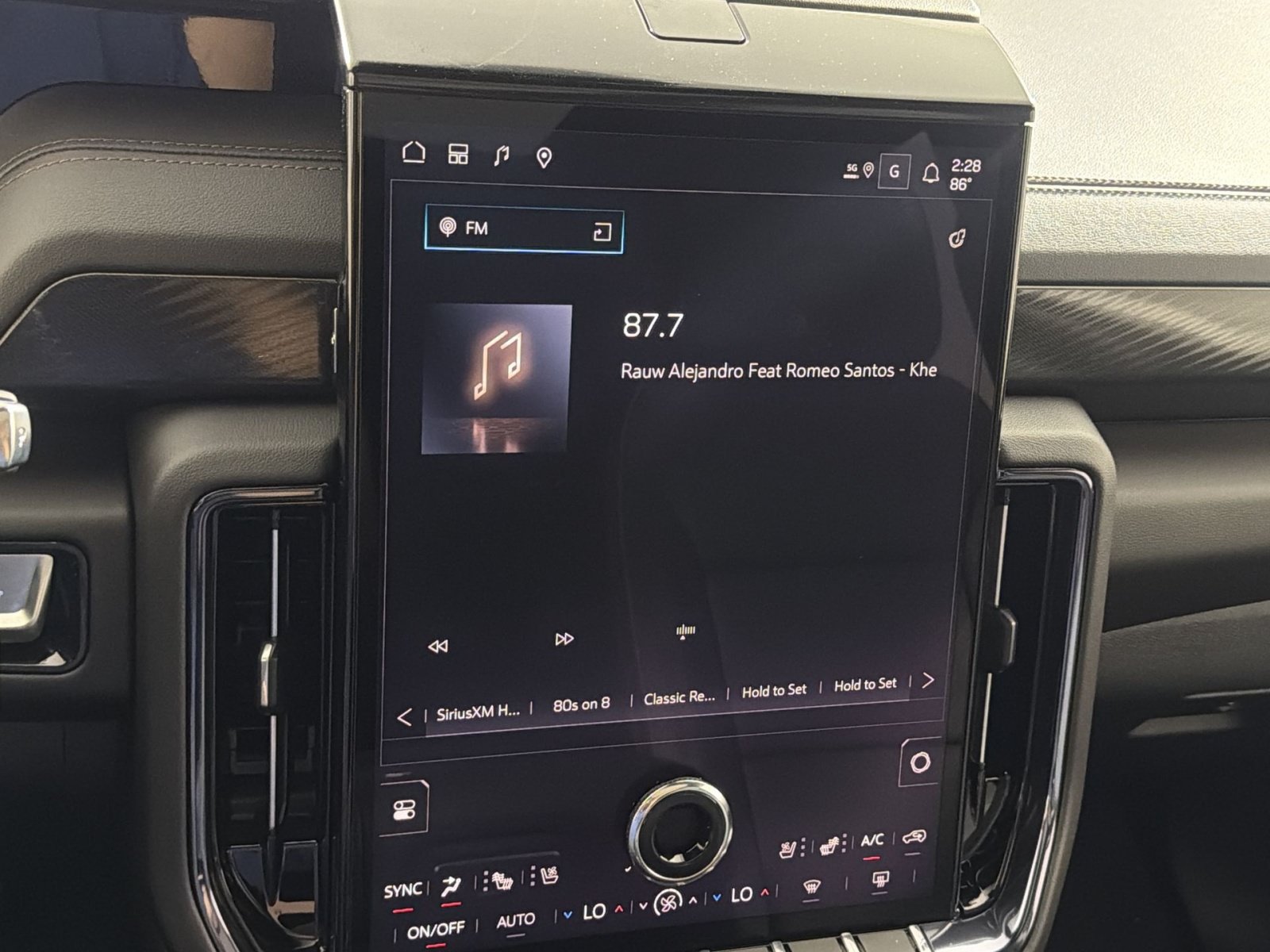 New 2026 GMC Yukon XL AT4 w/ AT4 Premium Plus Package AWD/4WD image 18