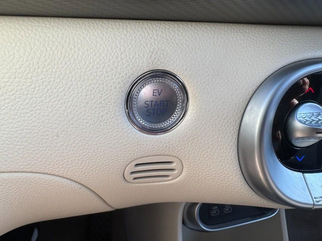 Certified 2025 Genesis GV60 Advanced image 27