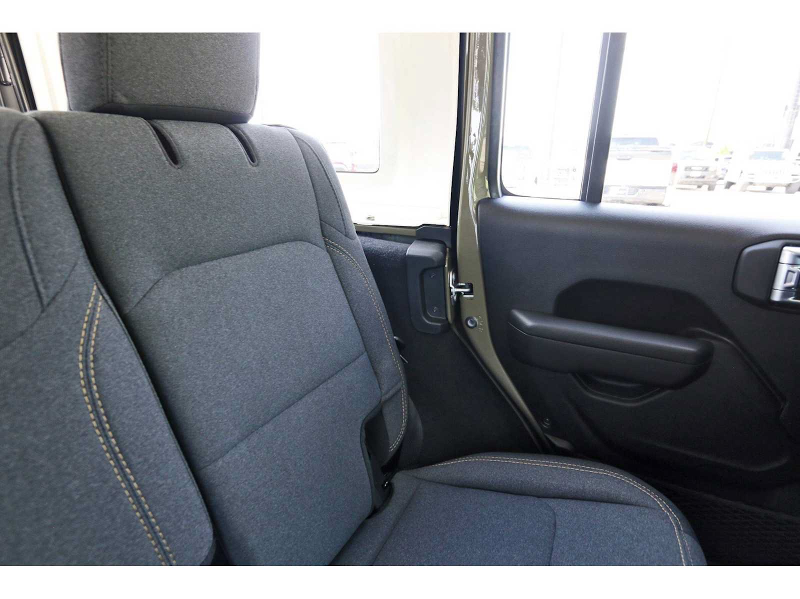 Used 2025 Jeep Wrangler Unlimited Sport AWD/4WD image 10