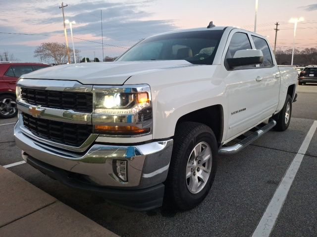 Used 2018 Chevrolet Silverado 1500 LT w/ LT Fleet Convenience Package image 3