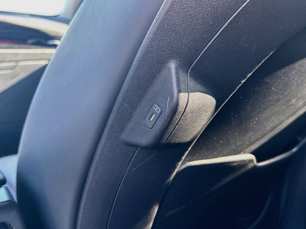 Certified 2023 Kia Niro EX FWD image 28