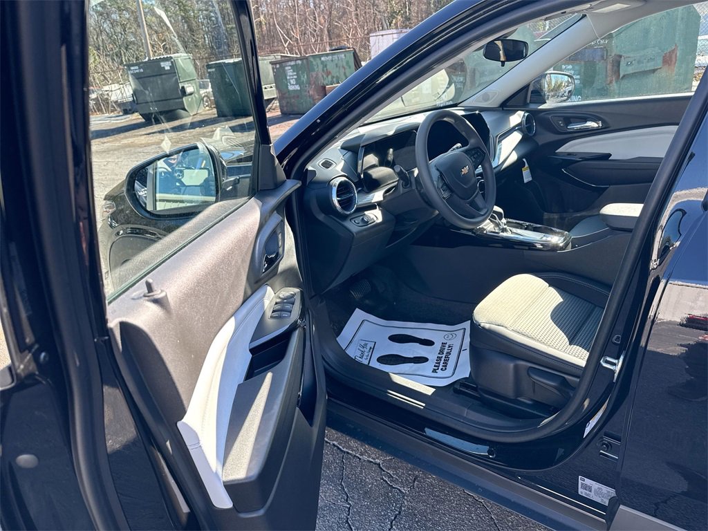 New 2026 Chevrolet Trax LT image 13