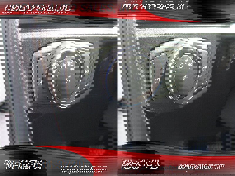 Used 2018 Ford Fusion SE FWD image 8