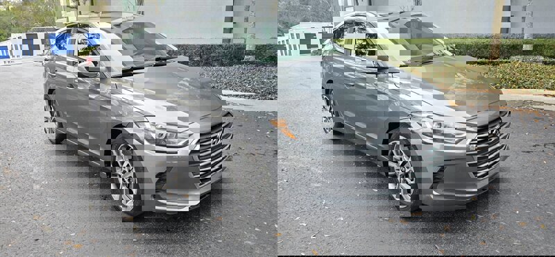 Used 2015 Hyundai Sonata Limited w/ Option Group 05 image 2