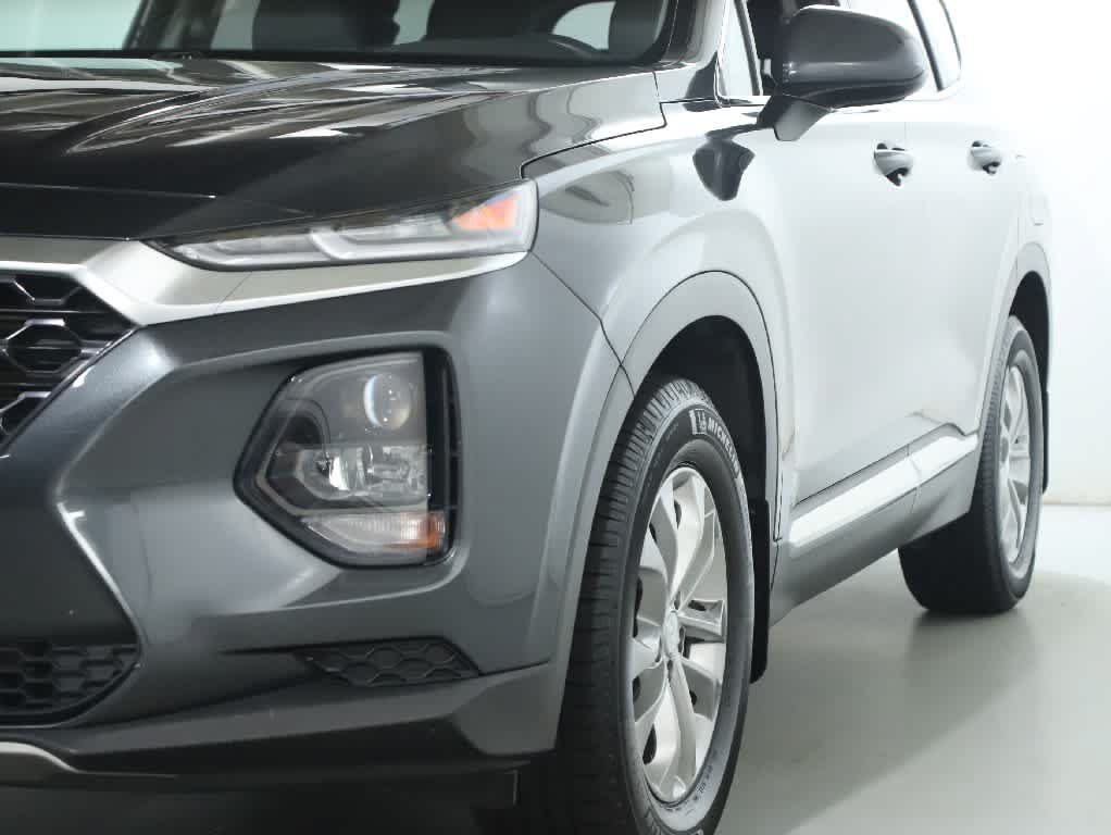 Used 2020 Hyundai Santa Fe SE FWD image 4