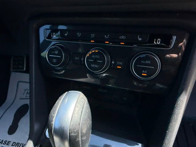 Used 2021 Volkswagen Tiguan SE R-Line AWD/4WD image 86